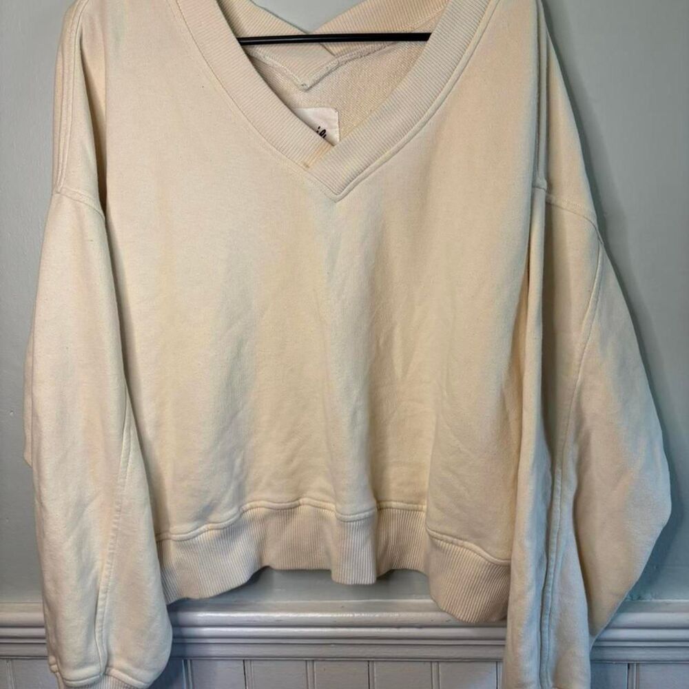 Aerie Cream V Neck Cropped Sweatshirt Oversized Cozy Pullover Size M